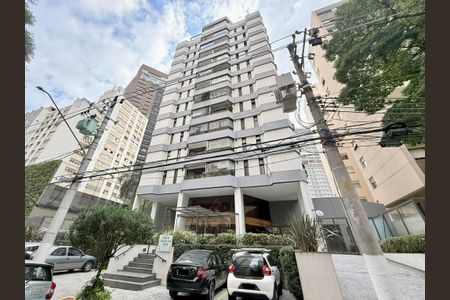 Apartamento para alugar com 74m², 2 quartos e 2 vagas Apartamento para alugar com 74m², 2 quartos e 2 vagasFachada