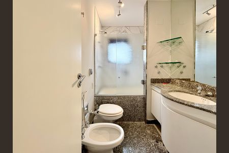Apartamento para alugar com 74m², 2 quartos e 2 vagas Apartamento para alugar com 74m², 2 quartos e 2 vagasBanheiro Suíte