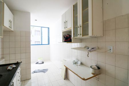 Cozinha de apartamento para alugar com 3 quartos, 63m² em Jardim Neide, São Paulo