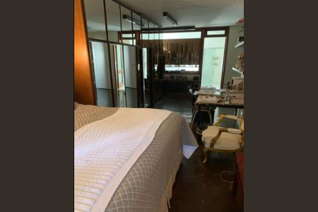 Foto 12 de casa à venda com 3 quartos, 340m² em Campo Belo, São Paulo