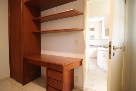 Apartamento para alugar com 122m², 4 quartos e 2 vagasQuarto 2