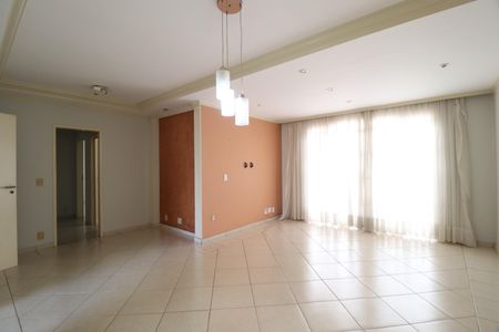 Apartamento para alugar com 122m², 4 quartos e 2 vagasSala