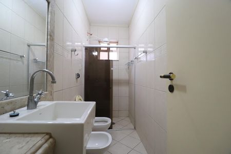Apartamento para alugar com 122m², 4 quartos e 2 vagasBanheiro da Suíte