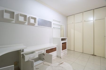 Apartamento para alugar com 122m², 4 quartos e 2 vagasQuarto 3