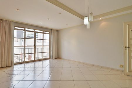 Apartamento para alugar com 4 quartos, 122m² em Saraiva, Uberlândia
