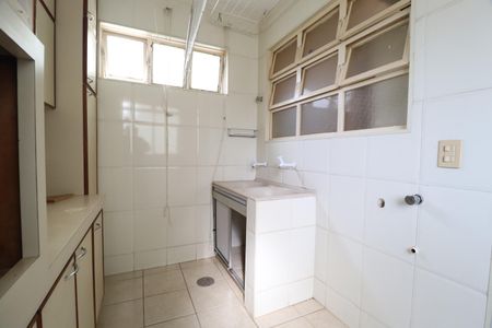 Apartamento para alugar com 122m², 4 quartos e 2 vagasÁrea de Serviço