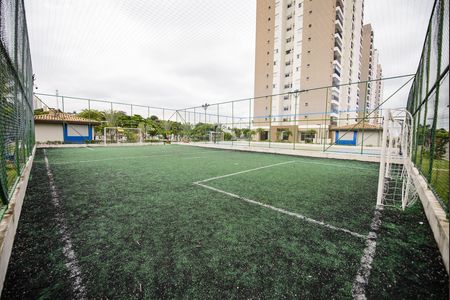 Apartamento para alugar com 82m², 3 quartos e 2 vagas Apartamento para alugar com 82m², 3 quartos e 2 vagasÁrea comum - Campo de futebol