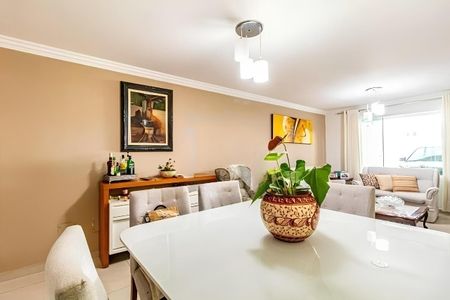 Casa à venda com 150m², 3 quartos e 4 vagas Casa à venda com 150m², 3 quartos e 4 vagasFoto 04
