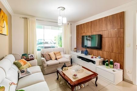 Foto 02 de casa à venda com 3 quartos, 150m² em Jardim Trussardi, São Paulo