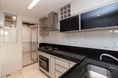 Apartamento para alugar com 77m², 2 quartos e 1 vaga Apartamento para alugar com 77m², 2 quartos e 1 vagaCozinha
