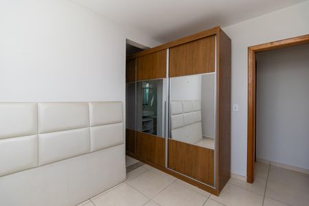 Apartamento para alugar com 77m², 2 quartos e 1 vaga Apartamento para alugar com 77m², 2 quartos e 1 vagaQuarto 2