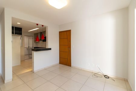 Sala de apartamento para alugar com 2 quartos, 77m² em Rio Branco, Belo Horizonte
