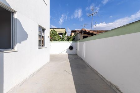 Apartamento para alugar com 77m², 2 quartos e 1 vaga Apartamento para alugar com 77m², 2 quartos e 1 vagaVaranda
