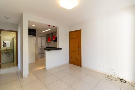 Apartamento para alugar com 77m², 2 quartos e 1 vaga Apartamento para alugar com 77m², 2 quartos e 1 vagaSala