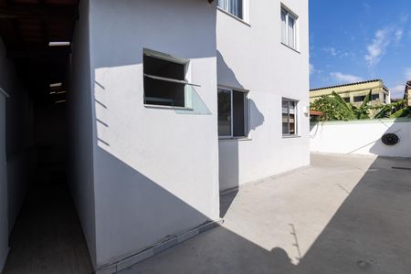 Apartamento para alugar com 77m², 2 quartos e 1 vaga Apartamento para alugar com 77m², 2 quartos e 1 vagaVaranda