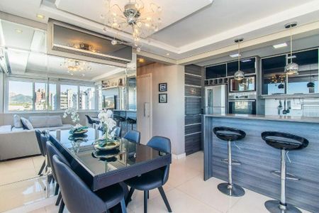 Apartamento à venda com 2 quartos, 67m² em Petrópolis, Porto Alegre