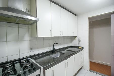 Apartamento à venda com 67m², 2 quartos e 1 vagaCozinha