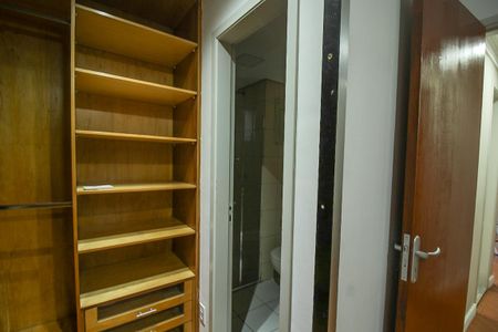 Apartamento à venda com 67m², 2 quartos e 1 vagaCloset da suíte