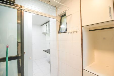 Apartamento à venda com 67m², 2 quartos e 1 vagaÁrea de Serviço