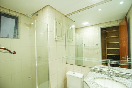 Apartamento à venda com 67m², 2 quartos e 1 vagaBanheiro da Suíte