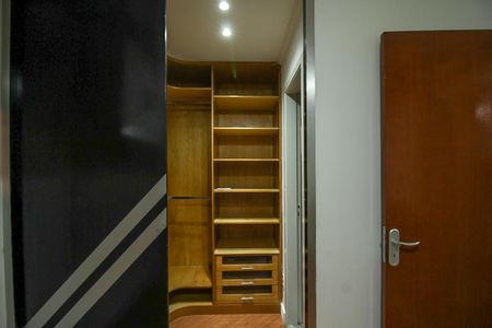 Apartamento à venda com 67m², 2 quartos e 1 vagaCloset da suíte