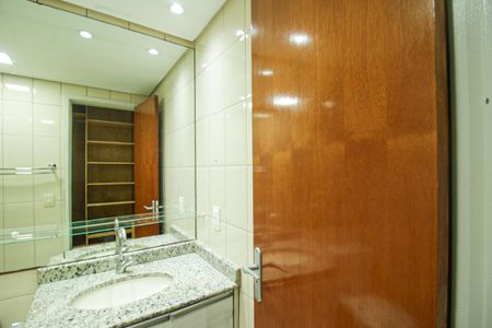 Apartamento à venda com 67m², 2 quartos e 1 vagaBanheiro da Suíte