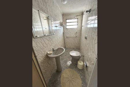 Foto 01 de casa à venda com 3 quartos, 220m² em Jardim Ana Maria, São Paulo