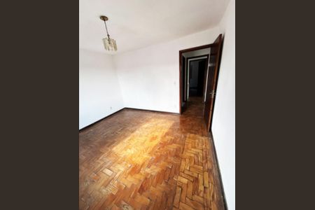 Foto 01 de casa à venda com 3 quartos, 220m² em Jardim Ana Maria, São Paulo