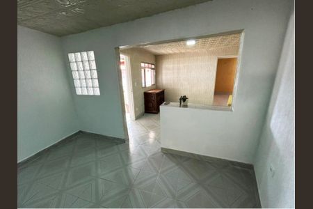Foto 01 de casa à venda com 3 quartos, 220m² em Jardim Ana Maria, São Paulo