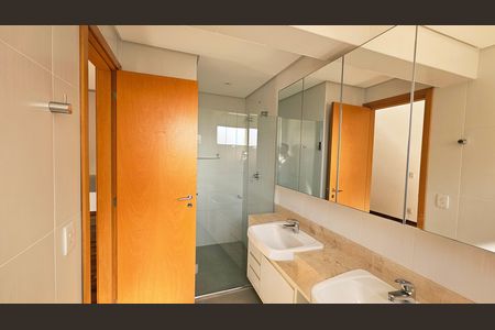 Apartamento à venda com 158m², 3 quartos e 3 vagas