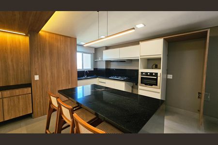 Apartamento à venda com 158m², 3 quartos e 3 vagas
