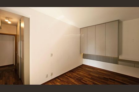Apartamento à venda com 158m², 3 quartos e 3 vagas