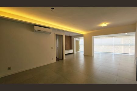 Apartamento à venda com 158m², 3 quartos e 3 vagas
