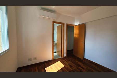 Apartamento à venda com 158m², 3 quartos e 3 vagas
