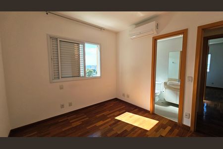 Apartamento à venda com 158m², 3 quartos e 3 vagas
