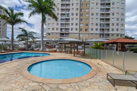 Apartamento à venda com 52m², 2 quartos e 1 vaga Apartamento à venda com 52m², 2 quartos e 1 vagaÁrea comum - Piscina