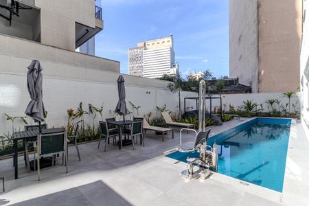 Studio para alugar com 30m², 1 quarto e sem vaga Studio para alugar com 30m², 1 quarto e sem vagaPiscina