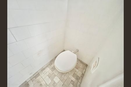 Casa à venda com 106m², 3 quartos e 1 vaga Casa à venda com 106m², 3 quartos e 1 vagaBanheiro de serviço