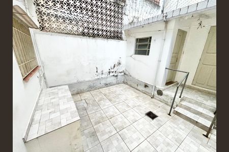 Casa à venda com 106m², 3 quartos e 1 vaga Casa à venda com 106m², 3 quartos e 1 vagaQuintal