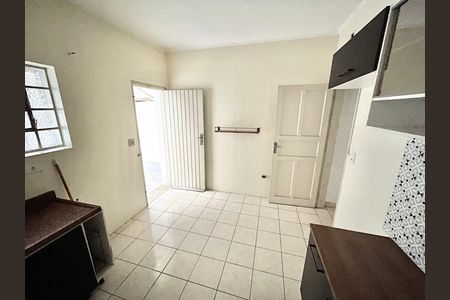 Casa à venda com 106m², 3 quartos e 1 vaga Casa à venda com 106m², 3 quartos e 1 vagaCozinha