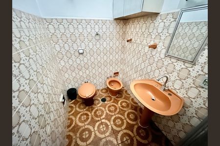 Casa à venda com 106m², 3 quartos e 1 vaga Casa à venda com 106m², 3 quartos e 1 vagaBanheiro