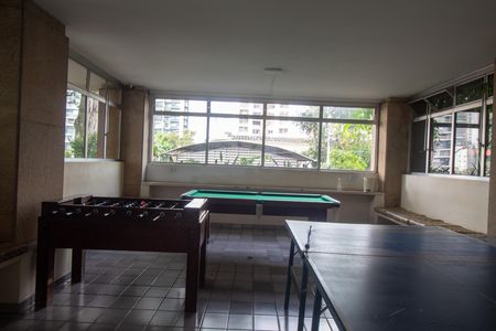 Apartamento para alugar com 156m², 4 quartos e 1 vaga Apartamento para alugar com 156m², 4 quartos e 1 vagaÁrea comum - Sala de Jogos