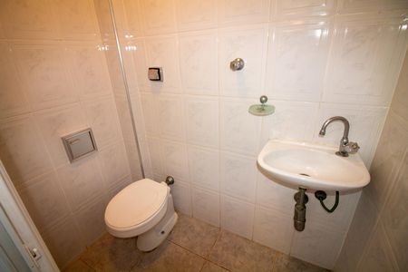Apartamento para alugar com 156m², 4 quartos e 1 vaga Apartamento para alugar com 156m², 4 quartos e 1 vagaBanheiro de Serviço
