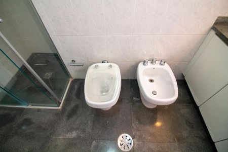 Apartamento para alugar com 156m², 4 quartos e 1 vaga Apartamento para alugar com 156m², 4 quartos e 1 vagaBanheiro