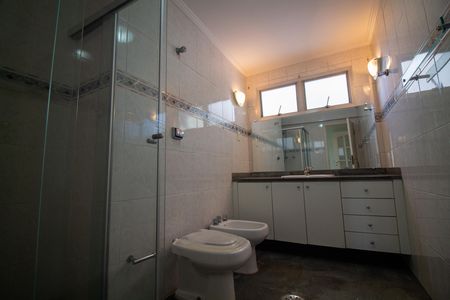 Apartamento para alugar com 156m², 4 quartos e 1 vaga Apartamento para alugar com 156m², 4 quartos e 1 vagaBanheiro