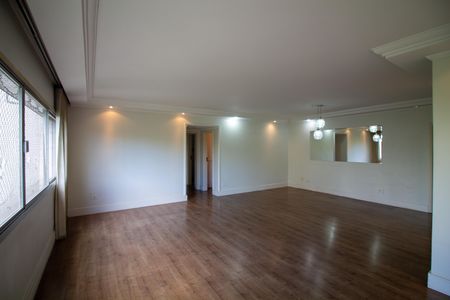Apartamento para alugar com 156m², 4 quartos e 1 vaga Apartamento para alugar com 156m², 4 quartos e 1 vagaSala