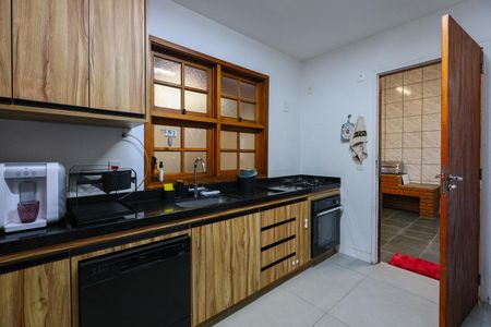 Casa de condomínio à venda com 156m², 3 quartos e 3 vagas Casa de condomínio à venda com 156m², 3 quartos e 3 vagasCozinha