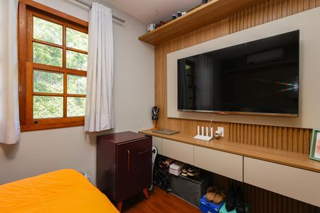 Casa de condomínio à venda com 156m², 3 quartos e 3 vagas Casa de condomínio à venda com 156m², 3 quartos e 3 vagasSuíte