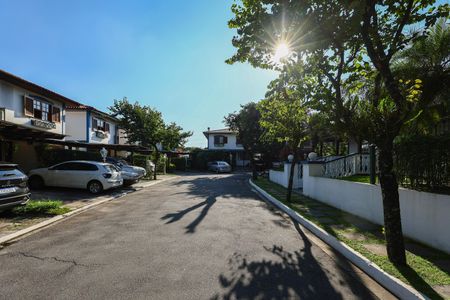 Casa de condomínio à venda com 156m², 3 quartos e 3 vagas Casa de condomínio à venda com 156m², 3 quartos e 3 vagasÁrea comum