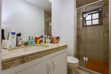 Casa de condomínio à venda com 156m², 3 quartos e 3 vagas Casa de condomínio à venda com 156m², 3 quartos e 3 vagasBanheiro